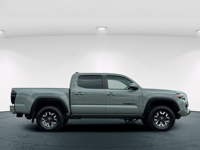 Used 2023 Toyota Tacoma TRD Off-Road AWD/4WD image 7