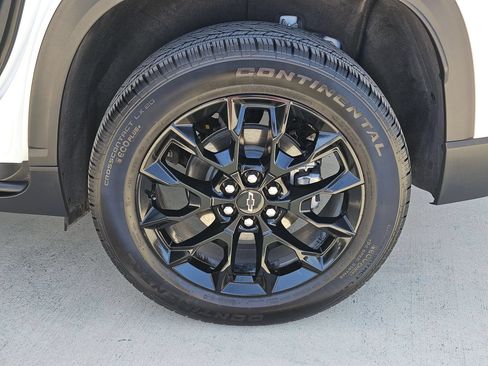 Certified 2026 Chevrolet Traverse LT w/ Midnight/Sport Edition FWD image 32