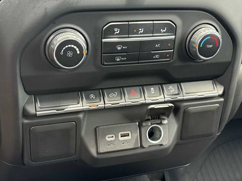 Used 2021 Chevrolet Silverado 1500 Custom Trail Boss w/ Safety Confidence Package AWD/4WD image 16