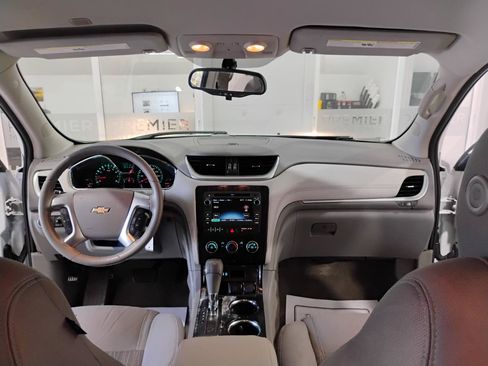 Used 2017 Chevrolet Traverse LT FWD image 70