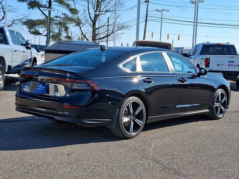 Used 2024 Honda Accord Sport image 11