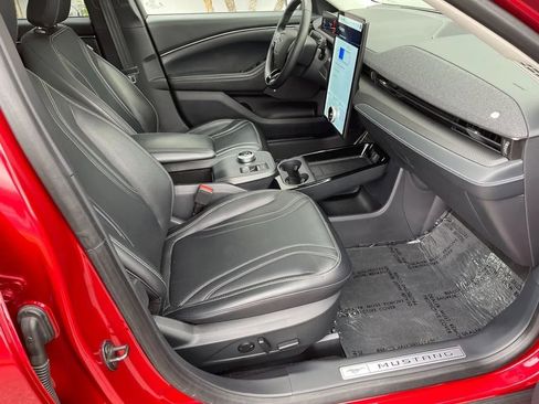 Used 2021 Ford Mustang Mach-E Premium image 17