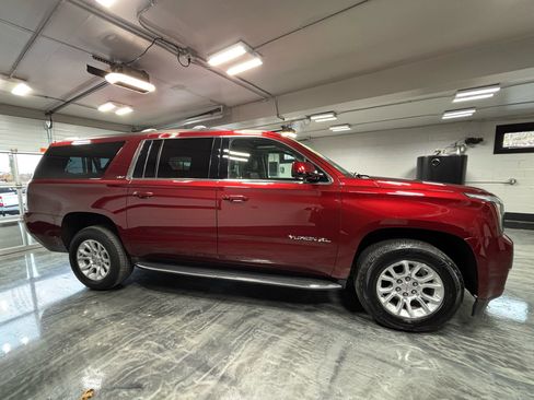 Used 2019 GMC Yukon XL SLT w/ Open Road Package image 10