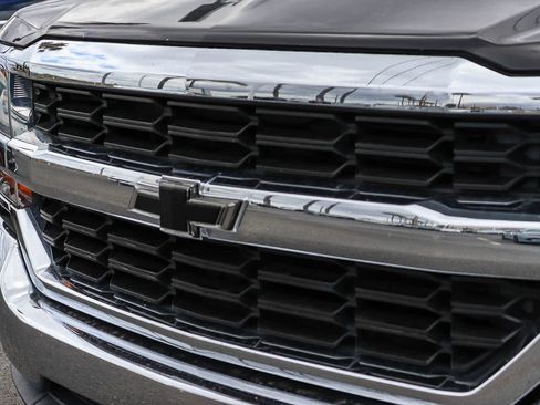 Used 2017 Chevrolet Silverado 1500 LT w/ All Star Edition RWD image 3