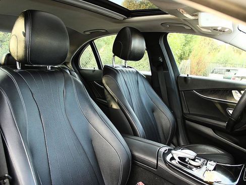Used 2017 Mercedes-Benz E 300 image 20