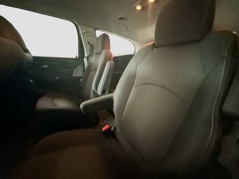 Used 2014 Chevrolet Traverse LT w/ All-Star Edition AWD/4WD image 24