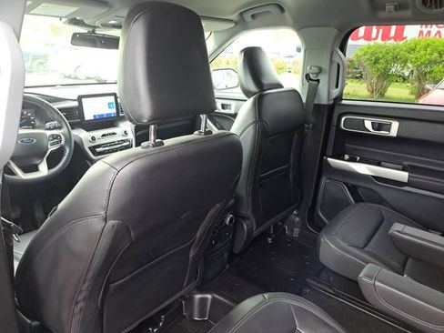 Used 2023 Ford Explorer XLT w/ Equipment Group 202A image 22