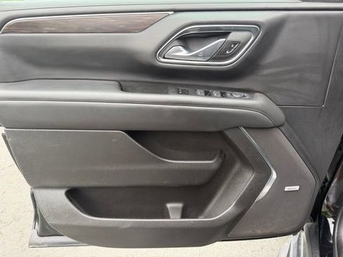 Used 2024 Chevrolet Suburban LT AWD/4WD image 25