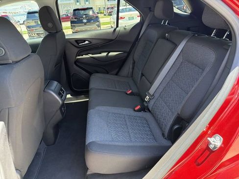 Used 2024 Chevrolet Equinox LT FWD image 23