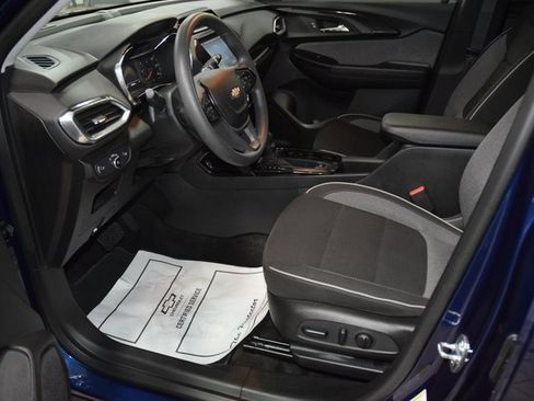 Used 2023 Chevrolet TrailBlazer LT w/ Convenience Package image 37