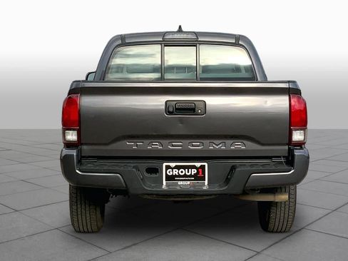 Used 2018 Toyota Tacoma SR w/ SR Convenience Package RWD image 5