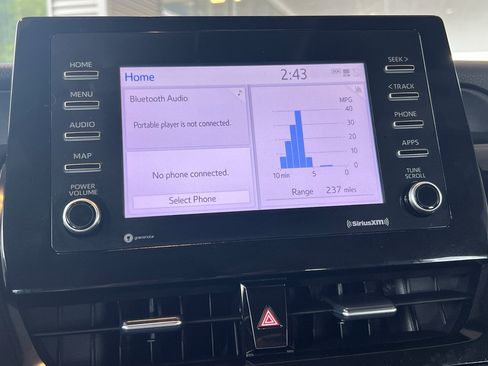 Used 2024 Toyota Camry SE image 32