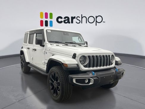 Used 2024 Jeep Wrangler Unlimited Sahara w/ Technology Group image 7