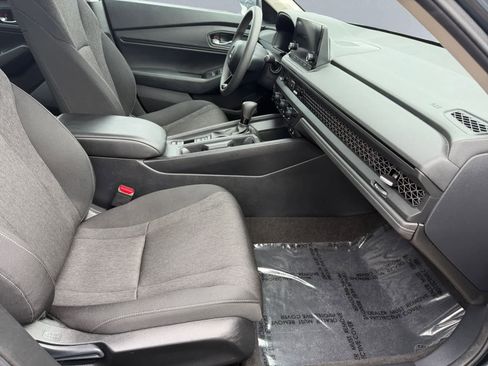 Used 2023 Honda Accord EX image 20