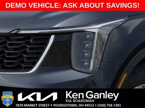 New 2025 Kia Sorento LX image 10