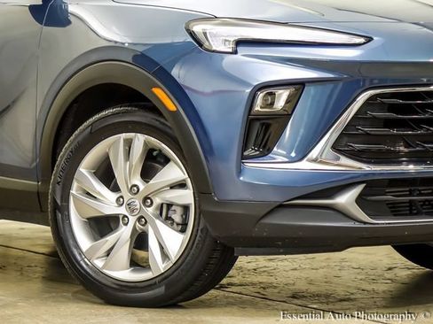 Certified 2024 Buick Encore GX Preferred w/ Comfort Package FWD image 4