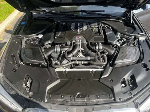 Used 2018 BMW M5 image 9