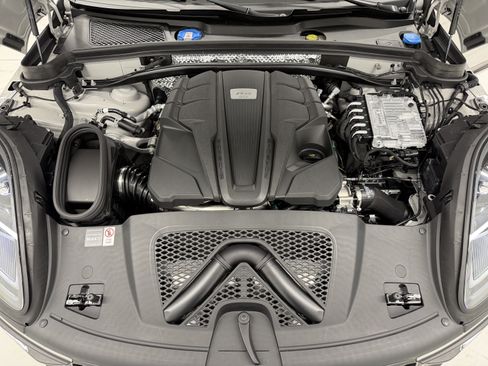New 2026 Porsche Macan GTS AWD/4WD image 66