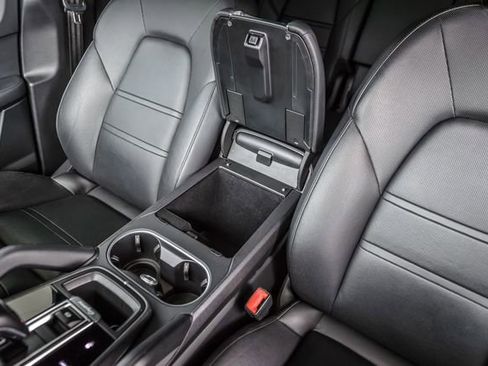 Used 2019 Porsche Cayenne image 33