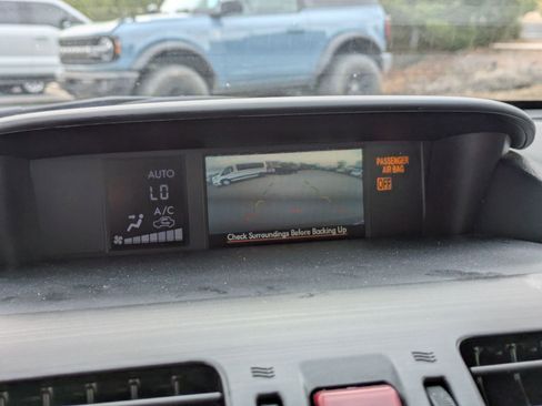 Used 2015 Subaru Forester 2.5i Limited image 23