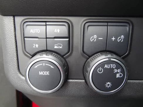 Used 2024 Chevrolet Tahoe RST w/ Luxury Package AWD/4WD image 24