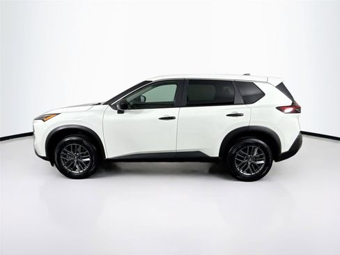 Used 2023 Nissan Rogue S FWD image 12