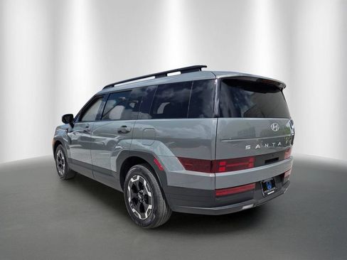 Used 2026 Hyundai Santa Fe SEL FWD image 5
