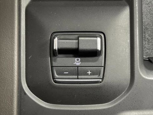 Used 2025 GMC Sierra 3500 Denali w/ Denali Reserve Package image 27