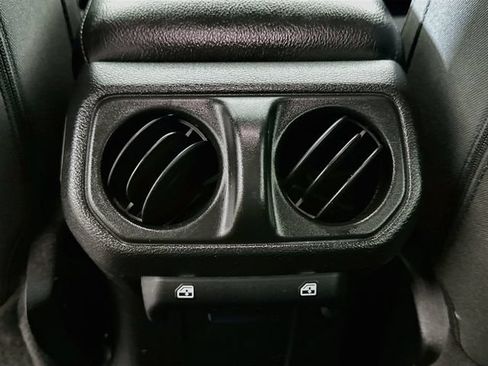 Used 2021 Jeep Wrangler Unlimited Sport AWD/4WD image 29