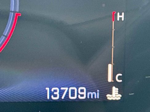 Certified 2024 Chevrolet Trax LT w/ Driver Confidence Package image 12