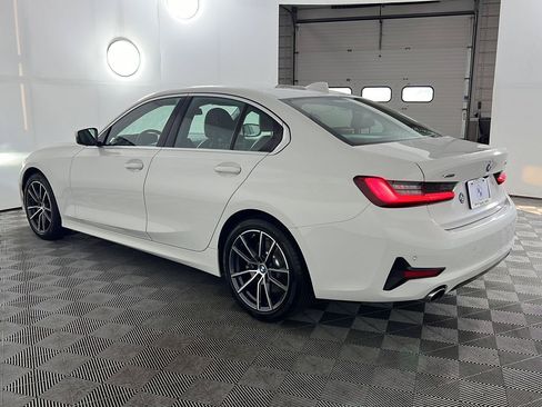 Used 2021 BMW 330i xDrive Sedan w/ Premium Package AWD/4WD image 9