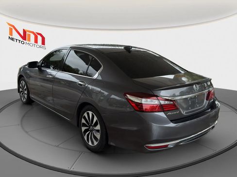 Used 2017 Honda Accord Hybrid Sedan image 3