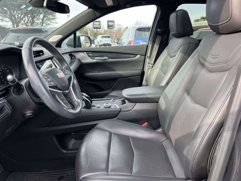 Certified 2022 Cadillac XT5 Premium Luxury image 11