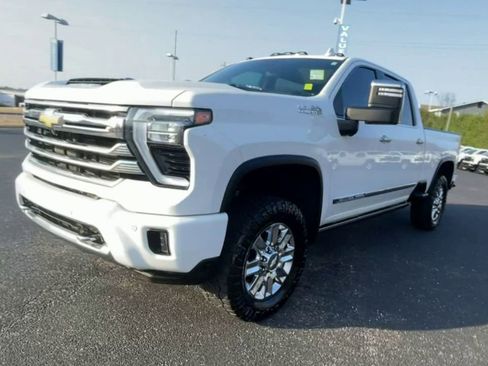 Used 2024 Chevrolet Silverado 2500 High Country w/ Technology Package image 4