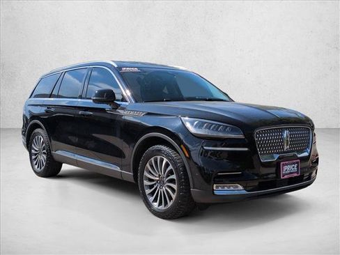Used 2020 Lincoln Aviator Reserve w/ Elements Package Plus AWD/4WD image 3