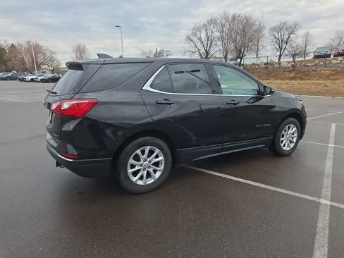 Used 2018 Chevrolet Equinox LT image 3