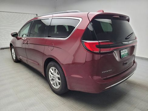 Used 2022 Chrysler Pacifica Touring-L FWD image 5