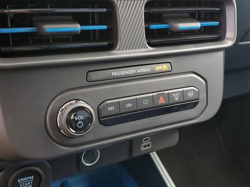 New 2025 Ford Maverick XLT w/ XLT Luxury Package image 25