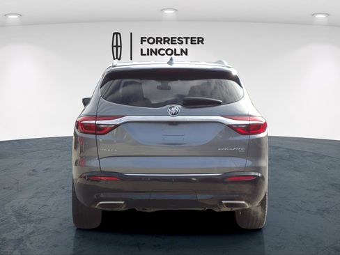 Used 2018 Buick Enclave Essence image 4