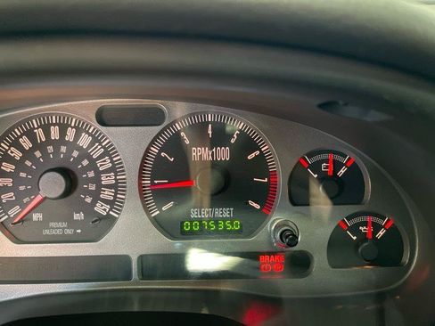 Used 2004 Ford Mustang Mach 1 RWD image 32