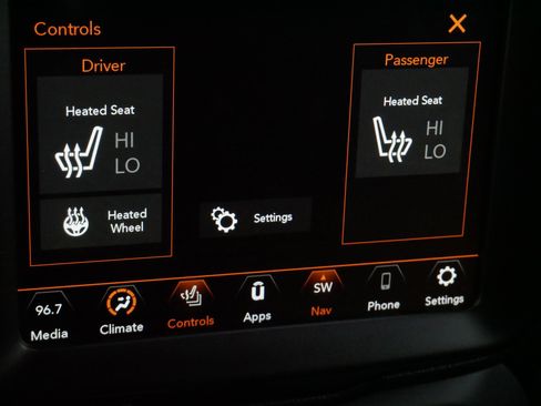 Used 2023 Jeep Renegade Limited AWD/4WD image 28