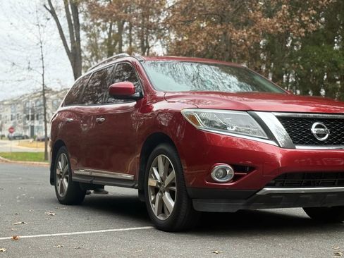 Used 2014 Nissan Pathfinder Platinum w/ Platinum Premium Package image 3