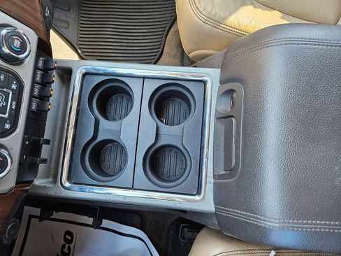Used 2013 Ford F250 Lariat w/ Lariat Interior Pkg AWD/4WD image 18