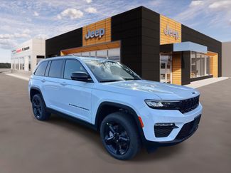 New 2025 Jeep Grand Cherokee Limited w/ Black Appearance Package video 1