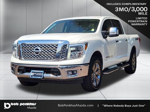 Used 2018 Nissan Titan SL w/ Chrome Package AWD/4WD image 23