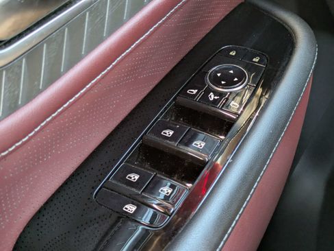 Used 2025 INFINITI QX80 Autograph AWD/4WD image 30