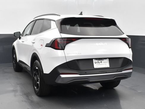Certified 2026 Kia Sportage EX w/ EX Panorama Roof Package FWD image 5