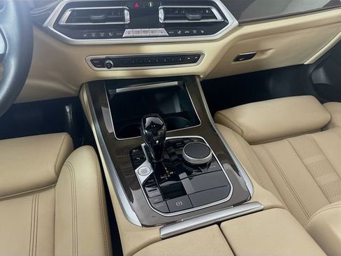 Used 2022 BMW X5 xDrive40i w/ Premium Package AWD/4WD image 25