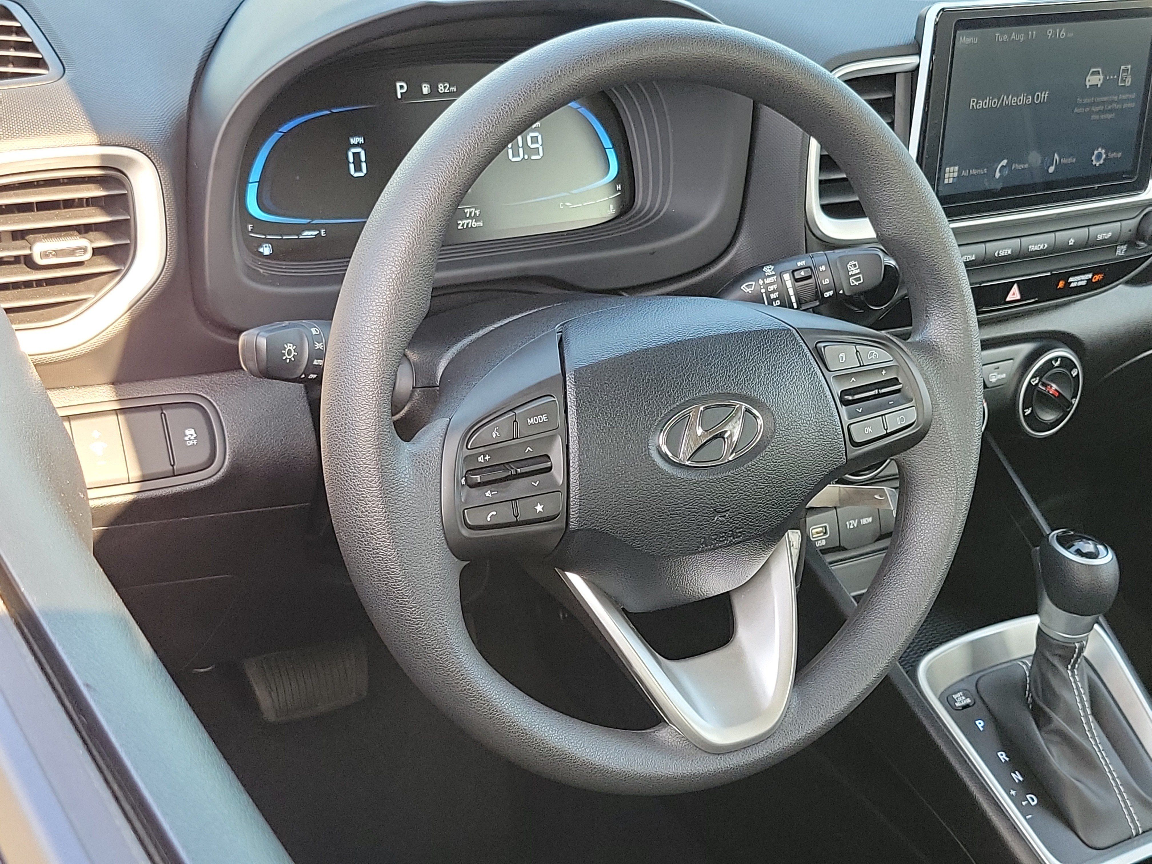 Certified 2026 Hyundai Venue SE FWD image 9