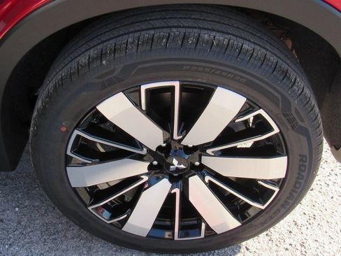 New 2025 Mitsubishi Outlander SE image 7